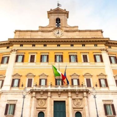 Italian government collapse won’t stop single network plan