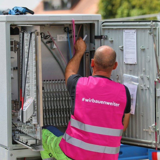Deutsche Telekom domestic business unit doubles Berlin FTTH target