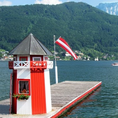 3 Austria closes Tele2 acquisition