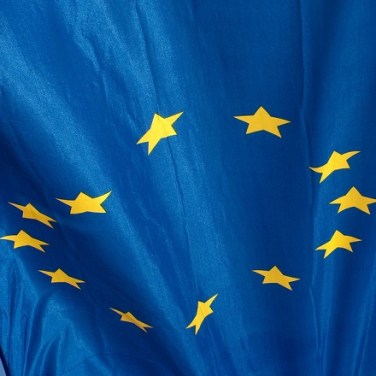 EU finds happy medium for wholesale roaming rates