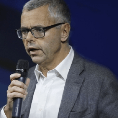 Combes steps up as SFR CEO quits