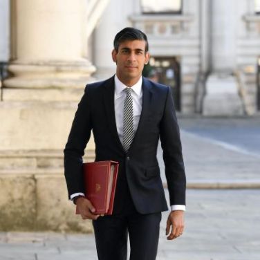 UK government lowers gigabit target to 85%: What do the experts think?