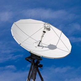 ‘Satelliten spielen bei der Versorgung des ländlichen Raums eine wichtige Rolle dort, wo der Ausbau des Glasfasernetzes langwierig oder nicht wirtschaftlich ist’