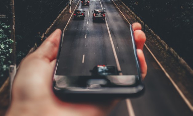 Huawei unveils world’s first smartphone powered driverless car