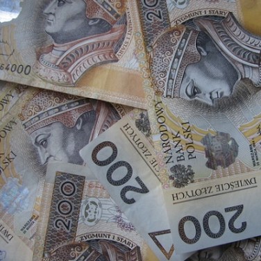 Play IPO raises €1 billion
