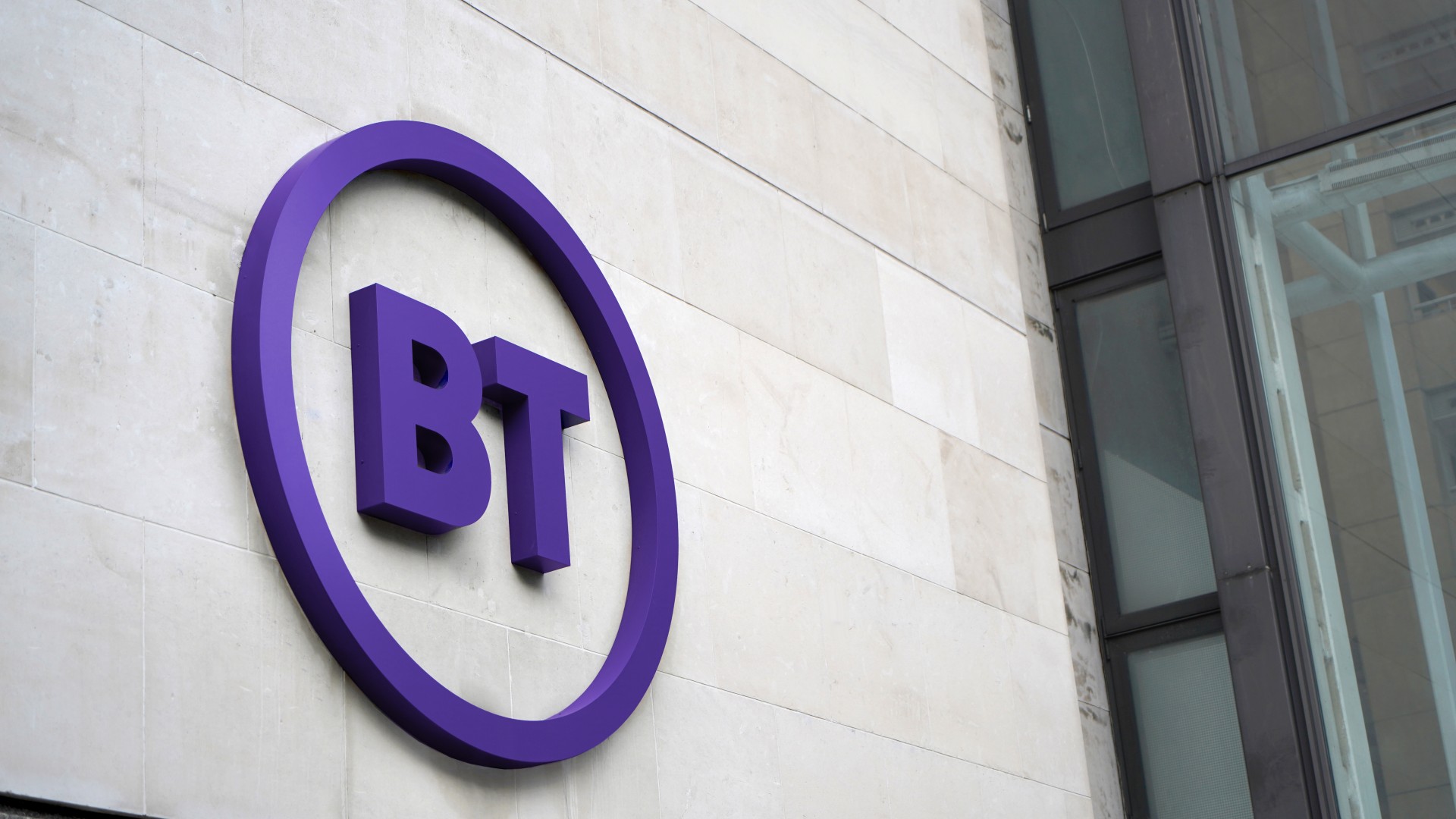 BT launches enterprise voice control service UC Edge