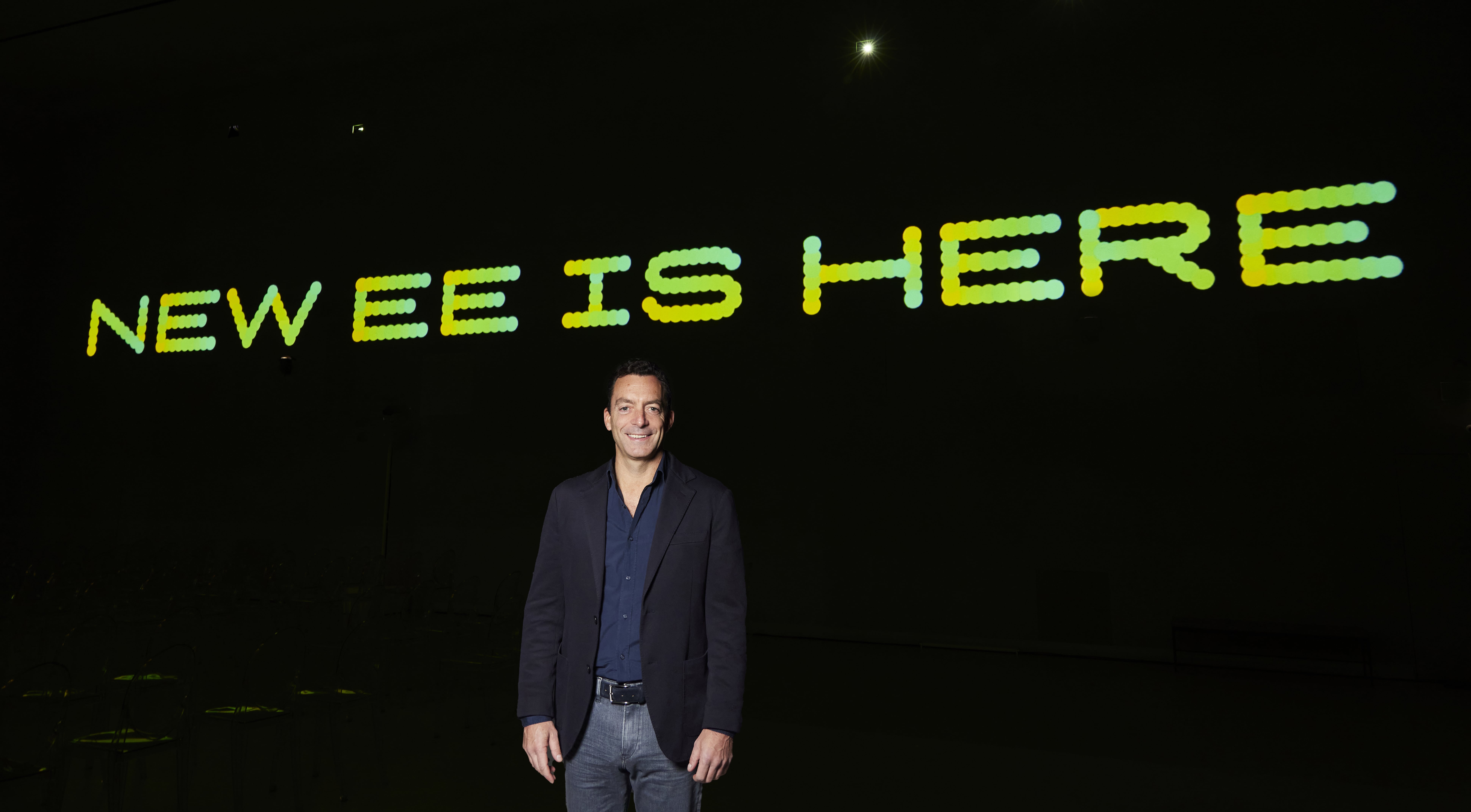 EE launch new platform and 1.6Gbps FTTH in huge rebrand - Total Telecom
