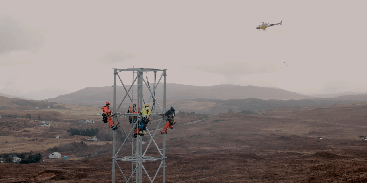 Helicopters deliver VMO2’s 100th Shared Rural Network site on the Isle of Skye