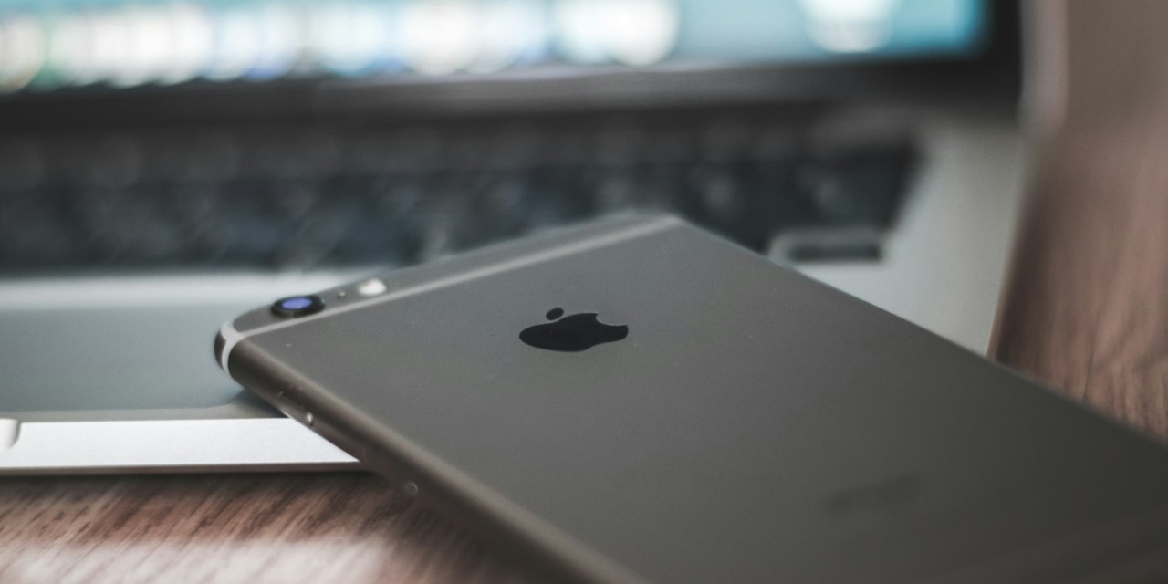 US telcos could be liable for staff stealing nude images from customers  