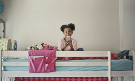 EE launches smartphone guidance for children 