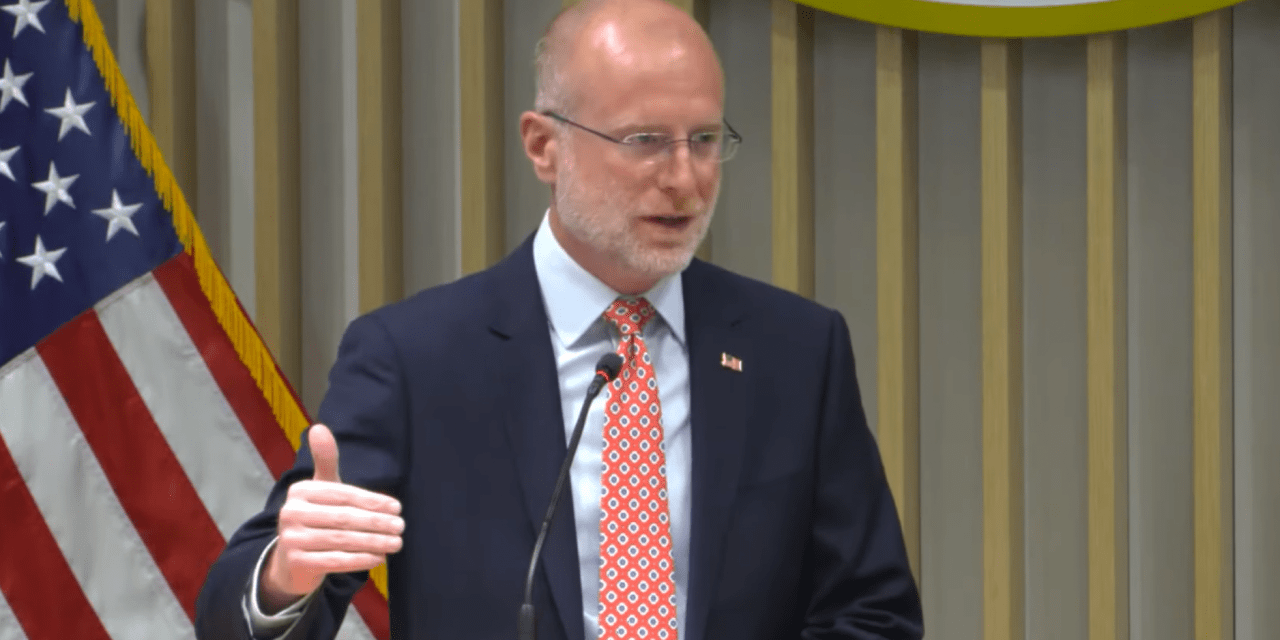 FCC chair tells Europe it’s ‘time for choosing’