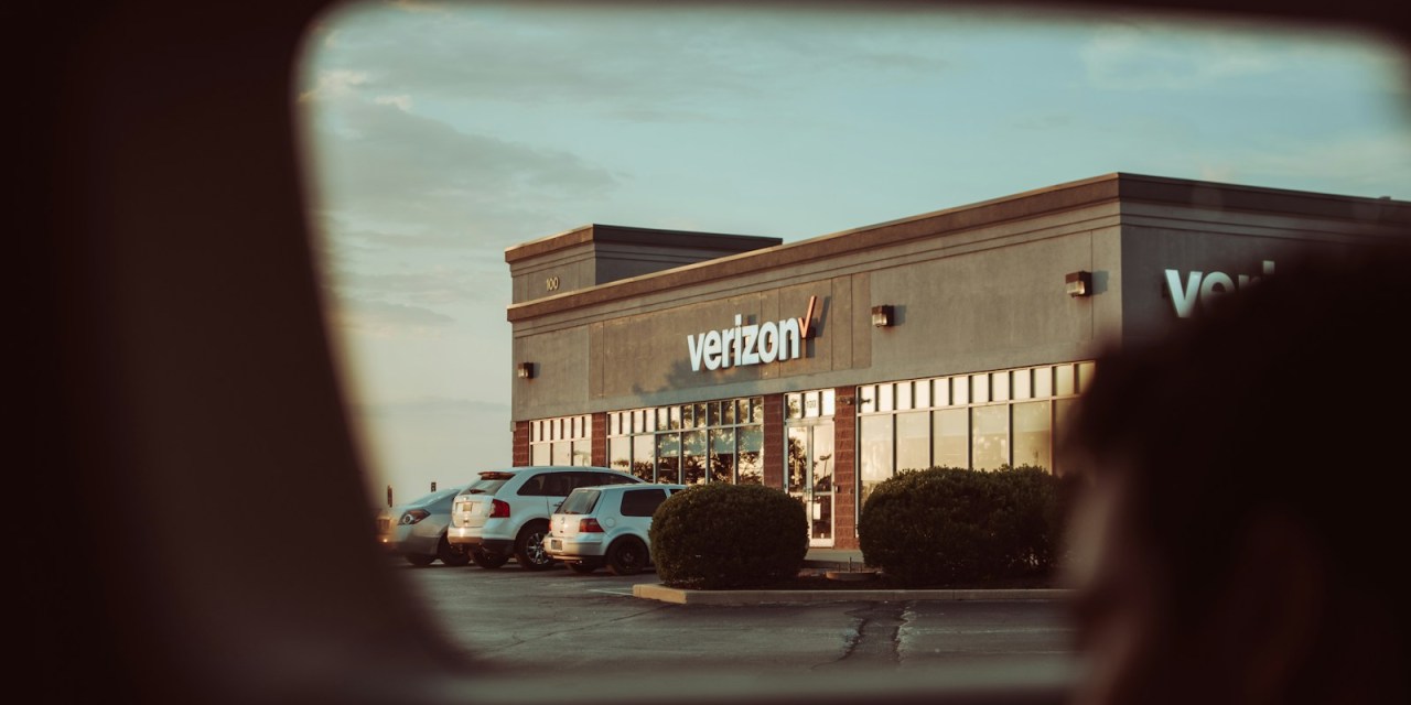 Verizon pledges $5bn to boost US small business 