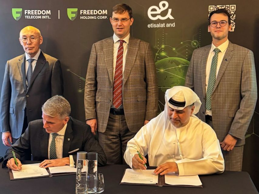 Freedom Telecom International and e& Sign Strategic MoU to Advance Global Fintech–Telco Collaboration